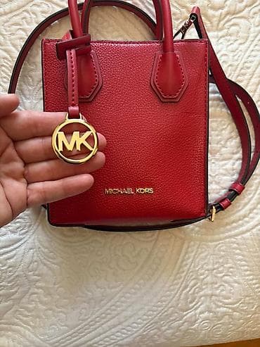 Çiyin çantası, Michael Kors