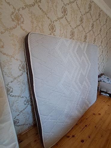 Yaxşı vəziyyətdə matras satılır ölçüləri 2metrin 180santı — 4