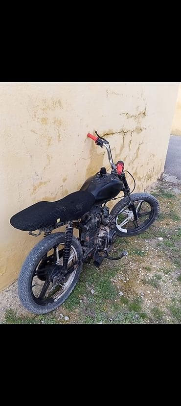 en ucuz moped: Kuba - m50 s150 110 sm3, 2023 il — 1