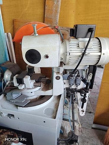 Diskli metal kəsmə dəzgahı satılır. Sənaye tipli bu kəsim dəzgahı
