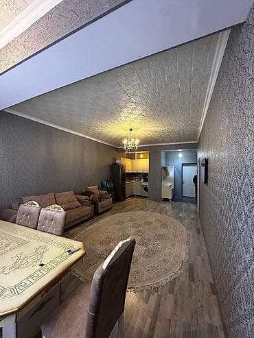 otaqlı: Yeni təmirdən çıxıb yaşayış olmuyub 6cı mərtəbədir,28 may metrosunun — 3