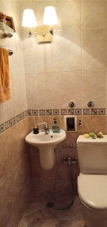 musfiqabadda ev satilir: Bakı, 3 otaqlı, Köhnə tikili, m. Nəriman Nərimanov, 85 kv. m — 2