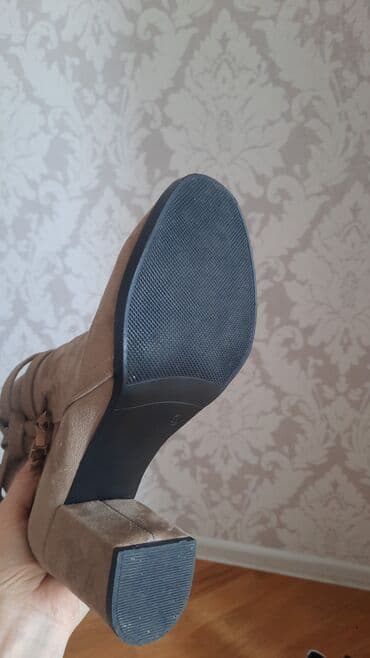 Botinka və botilyonlar: Qadın üçün süet qısa çəkmələr - Rəng: açıq bej/çəhrayı-bej ton - — 3