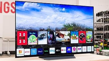 82 ekran: Televizor LG OLED 55" 4K (3840x2160) — 3