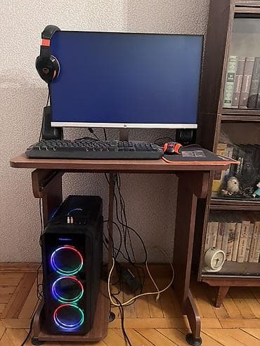 Мобильные телефоны и аксессуары: 2100 manata yığmışam. Təzə kimidir səyahətə görə istifadə etməmişəm — 2