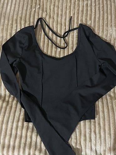 Qadınlar üçün qara uzunqol bluz/top - Rəng: klassik qara - Model: ön — 1