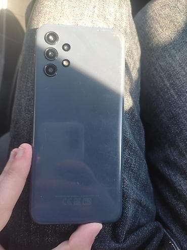 telefonlar s 32: Samsung Galaxy A13, 64 GB, Barmaq izi, Face ID, Sensor — 3