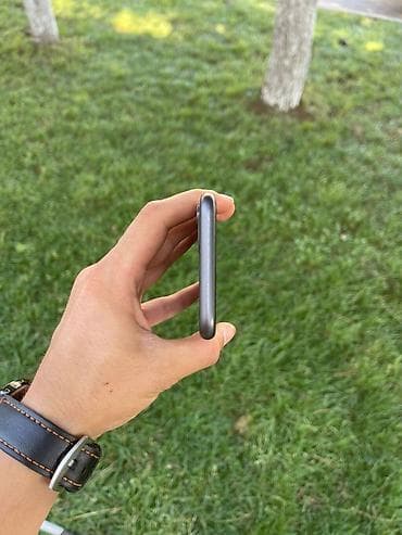 philips xenium 9@9h: IPhone 11, 128 GB, Qara, Face ID — 5