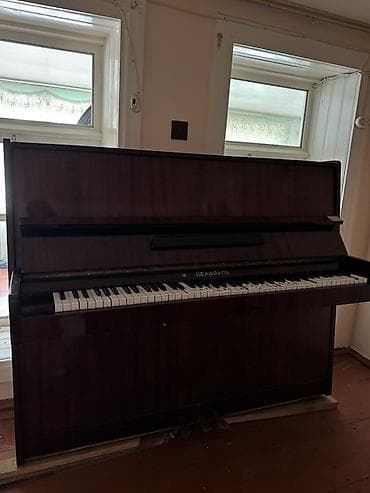 Синтезаторы: Upright pianino – “Belarus” modeli - Marka/model: Belarus - Korpus — 3