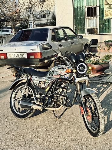 motosiklet qiyməti: Satılır: sənədi var problemsiz otur sür - Mühərrik: 4-takt, hava ilə — 2