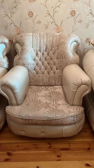 ütü masasi: Qonaq otağı üçün, 4 stul — 2