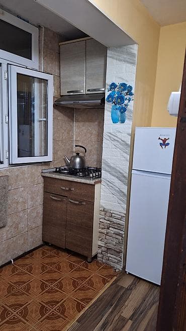midada ev satilir: Salam ev 4 mkr da yerlesir. yaxinliginda mekteb ve iki dene baxca var — 9
