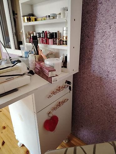 Мебель на заказ: Прямой стол, С выдвижными ящиками, С полками — 4