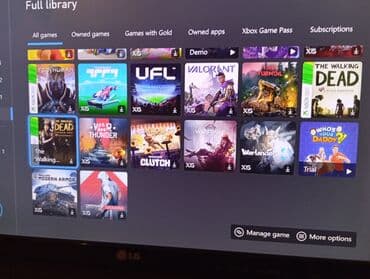 xbox series s купить баку: Ağ rəngli Xbox Series S konsolu. Az işlənibdir Konsolun ön tərəfində — 10