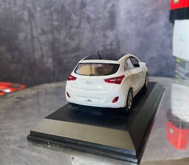 maşın modeli: Коллекционная модель Hyundai i30 5 door white 2012 Pino B&D Scale — 18