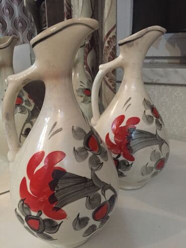 Qedimi dolcalar.Islenmeyib teze kimidir .uzerindeki gullerin rengi