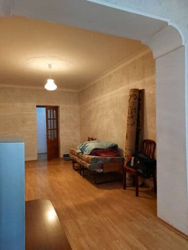 sumqayıtda 1 otaqlı evlərin qiyməti: Bakı, 4 otaqlı, Köhnə tikili, 100 kv. m — 7