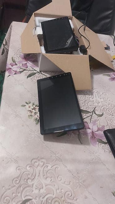 w202 manitor: Avtomobil üçün 2 ədəd universal Android multimedia başlığı — 1