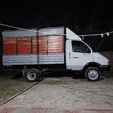 Yükdaşıma üçün praktiki orta tonnajlı yük avtomobili - Korpus: metal