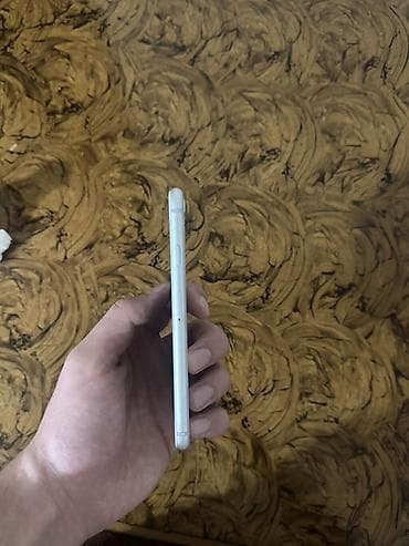 iphone 13 mini 128: IPhone 8, Gümüşü, Barmaq izi — 4