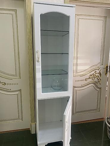 şüşəli dolab: 1 suseli 2 susesiz hundur salon bemeli. Ici polkali.Qapaglari ve — 3