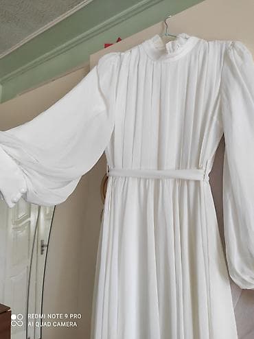 sade toy geyimleri: Ağ rəngdə zərif uzun don - Stil: Klassik və zərif, minimalistik — 4