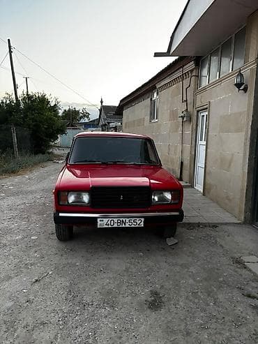 muherrik yastigi: Model: Lada (VAZ) 2107, sedan, qırmızı rəng — 1