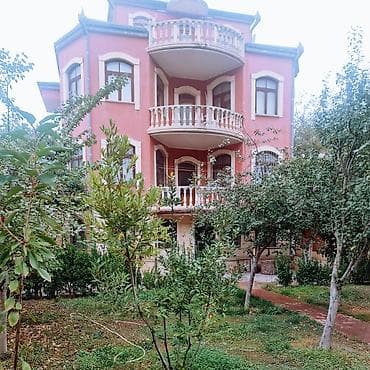 a frame ev tikintisi: 3 mərtəbəli, klassik üslubda layihələndirilmiş fərdi yaşayış evi və — 2