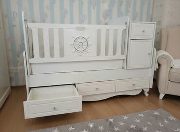 Oğlan və qız üçün, İşlənmiş, Dördbucaq, Beşik, Dəst ilə, Matras ilə, Yellənmə mexanizm ilə