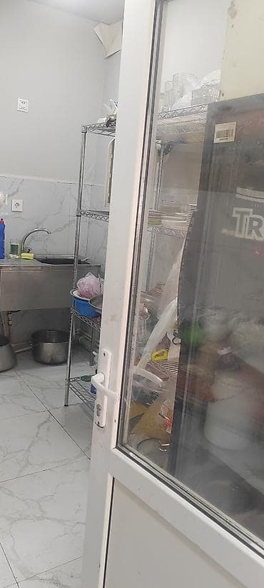 20 yanvar kiraye evler ucuz: İcarəyə verilir: hazır mətbəxi və zaldan ibarət kiçik iaşə sahəsi kafe — 6