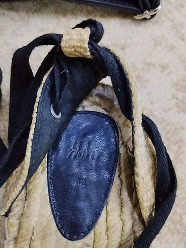 ayqqabı: H&M espadril ayaqqabı və çanta birlikdə satılır. - Brend: H&M — 2