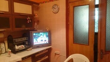 ucuz kiraye evler 2021 xirdalan: Bakı, 3 otaqlı, Köhnə tikili, m. Elmlər Akademiyası, 70 kv. m — 5