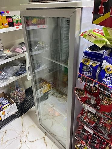 Vitrinli ticarət soyuducusu Tam ela vezıyyetde ışlek buz kımı soyudur — 2