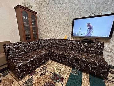 Yataq.satılır 250 azn.Matraslı+ bazası var. 2*1,6 ölçüsünde. Real — 2