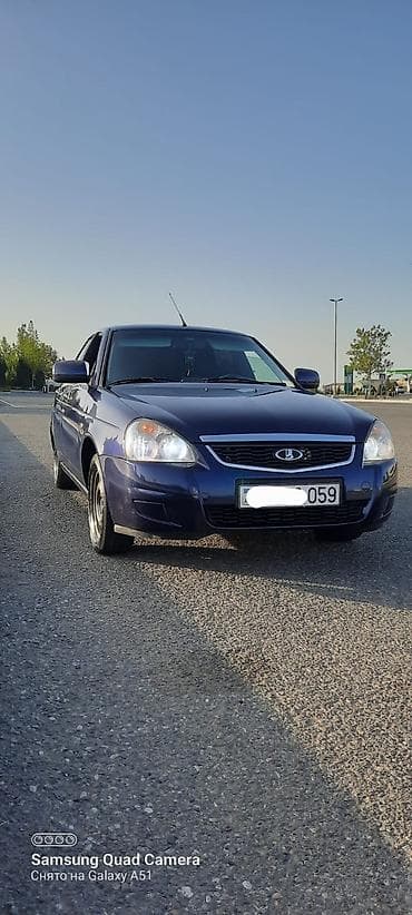 byd disk teker: LADA Priora xetcbek – tünd mavi rəng, tam qapalı salonlu. Xarici — 7