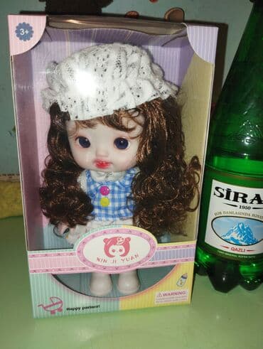 kukla qız şəkilləri: XIN JI YUAN kuklası – qutuda - Şirin üz ifadəli, iri gözlü kukla - — 1