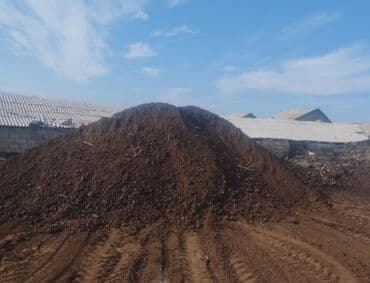isdi pol: Tikinti və abadlıq işlərində istifadə olunan torpaq materialı. Bu — 4