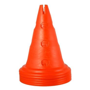 i̇dman aləti: Konuslar. Fərqli konuslar, maneələr, çubuqlar, baryerlər və s. var — 5