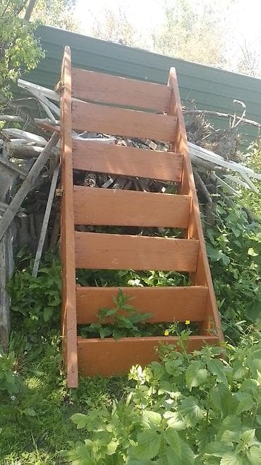 işlənmiş alətlər: Taxta pilləkən - Material: tamamilə taxtadan hazırlanıb, yan tərəflər — 2