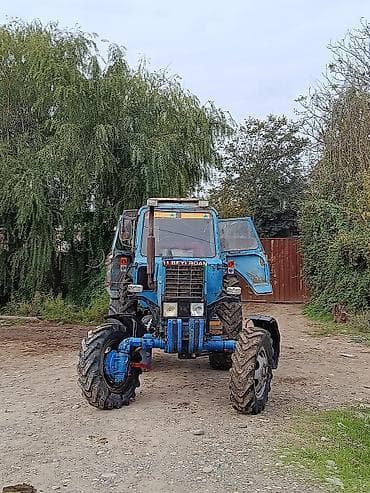 İnkubatorlar: MTZ Belarus təkərli traktor - Güclü dizel mühərrik, ön qaldırıcı yük — 4