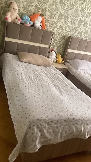 Carpayi 1ededi satilir Qiymet 130 man Tecili temirle elaqedar — 1