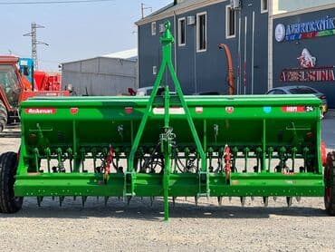 Özduman toxum səpən 2025 Tələsin 2025 model özdüman brendinə aid