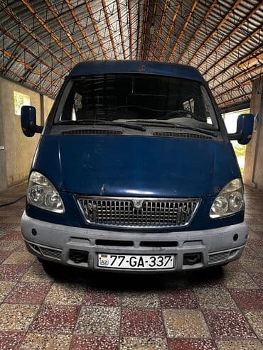 disk ve tekerler: Göy rəngli GAZelle mikroavtobus geniş yükdaşıma imkanları təklif edir — 1