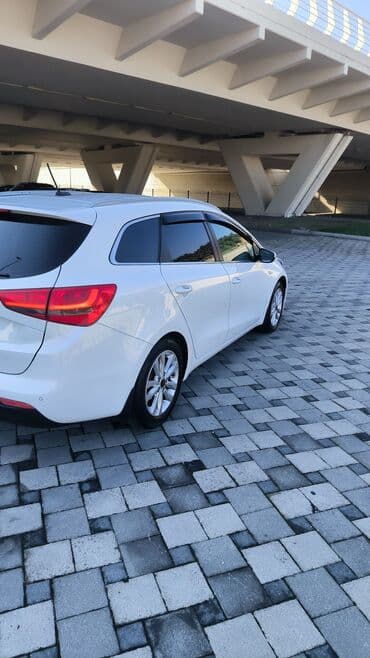faizsiz kreditlə maşın: Kia Ceed: 1.6 l | — 6
