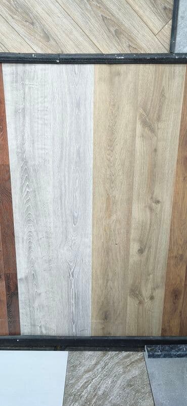 suya davamli laminatlar: Laminat döşəmə panelləri – taxta teksturalı - Rəng və dizayn: Açıq — 1