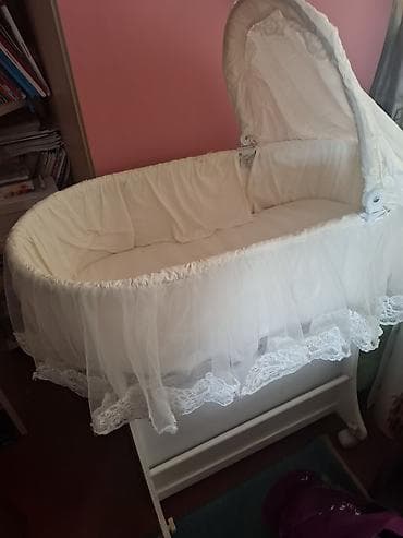 Ağ rəngli beşik/kolyaska tipli beşik - Oval forma, yumşaq və rahat