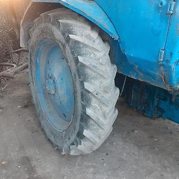 MTZ tipli mavi traktor - Güclü dizel mühərrik, arxa ötürücülü - — 4