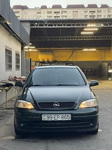 Opel Astra G sedan - Kuzov: 4 qapılı sedan, tünd yaşıl rəng -