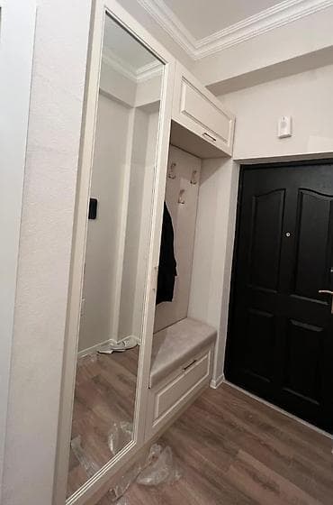 Dehliz dolabi 220₼ .Tezedir demek olar .Unvan Badamdar&amp;Rumi. Е