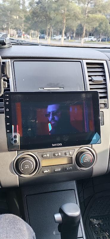 nissan tiida qiyməti: Nissan Tiida: 1.6 l | 2011 il Sedan — 5